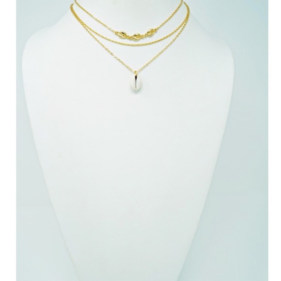 Gold Puka Pendant Layer Chain Necklace - Picture 3 of 3